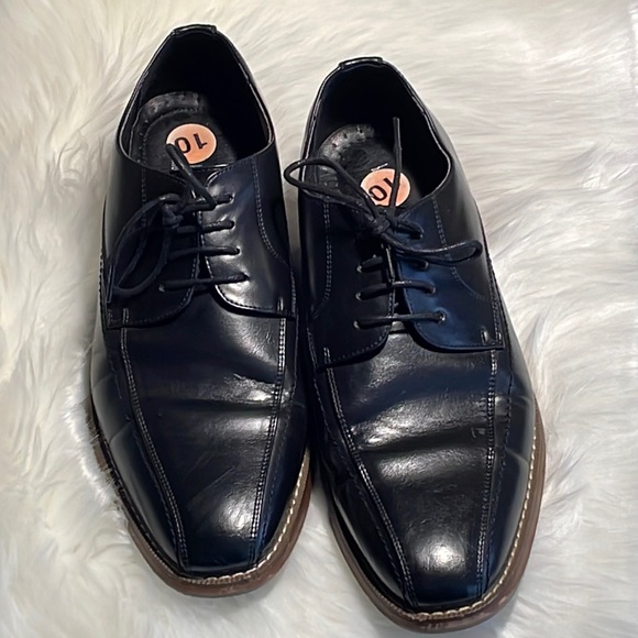 Van Heusen Other - Van Heusen Garrison Memory Foam Dress Shoes